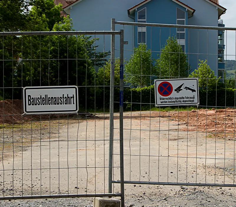 Halteverbotsschild Baustelle